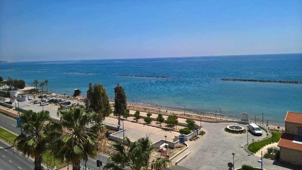 Pigeon Beach Hotel Apartments Limassol Eksteriør billede